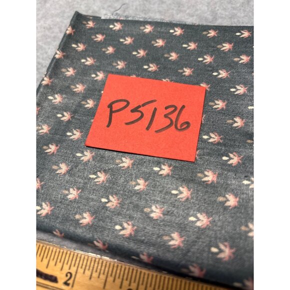 Small Floral Cotton Fabric Fat Quarter 18x22" Sewing Quilting Crafts - Picture 4 of 4